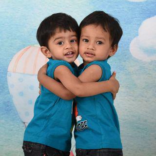 KK.Twin.Bros