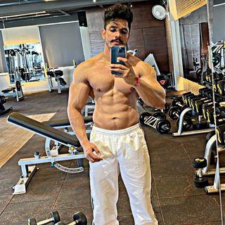 Ashu Dhoundiyal | fitness freak