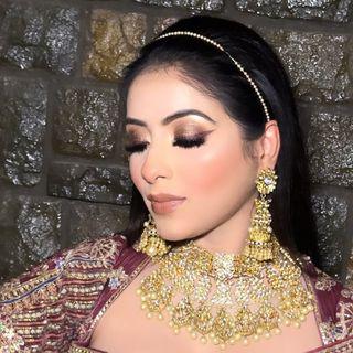 Nikki Bajaj ( Makeup artist in Ludhiana )