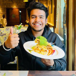 Rishi Praveen | Foodguyrishi 🍔🍟🍕
