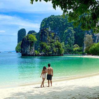 Sash 👫Travel creators ✈️
