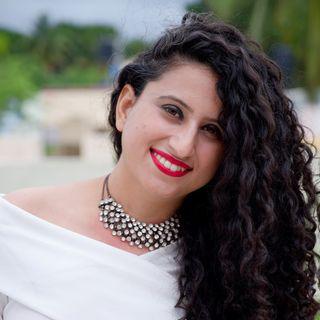 Heena Talreja - Long curly hair content creator