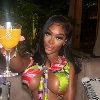 𝐁𝐞𝐥𝐥𝐚 𝐍𝐮𝐞𝐭𝐜𝐡👱🏾♀️