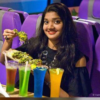 Hellomithrulara | Hyderabad Vlogger