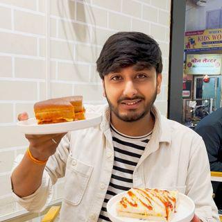 Indore Food Blogger & Explorer