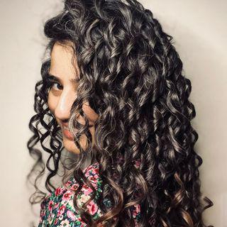 Nitika Kaul || curly hair care & skin care