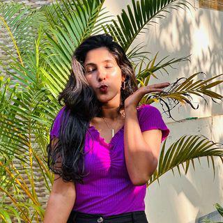 Himani💫