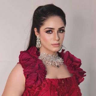 Arsha Vohra | BRIDAL MAKEUP ARTIST