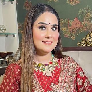 Jasmine Pruthy Makeovers / Bridal makeup artist