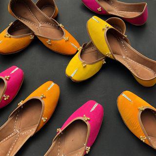 Kottage Kulture™️ by Komal “PUNJABI JUTTIS”