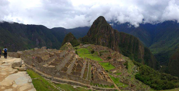 hiking the machu picchu