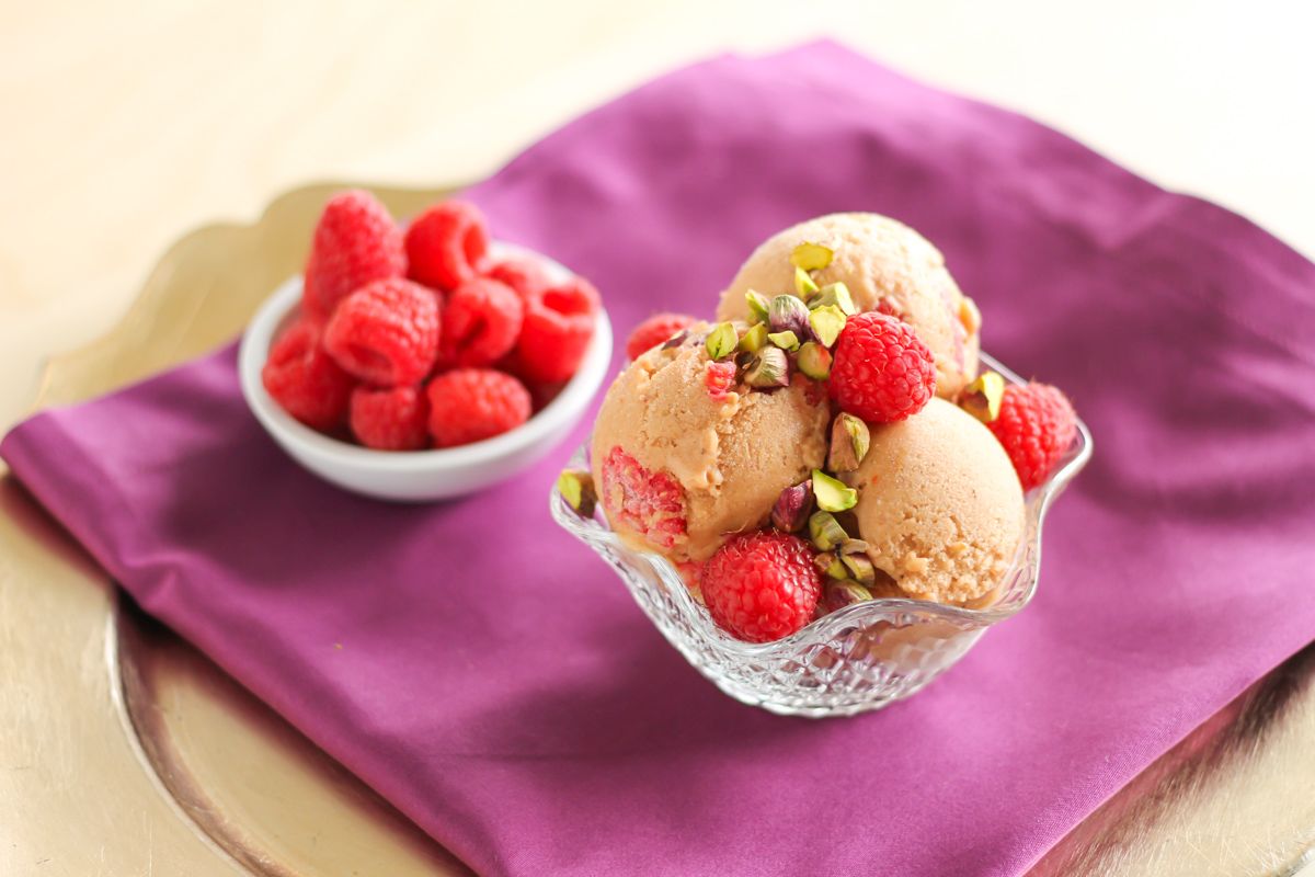 raspberry pistachio icecream