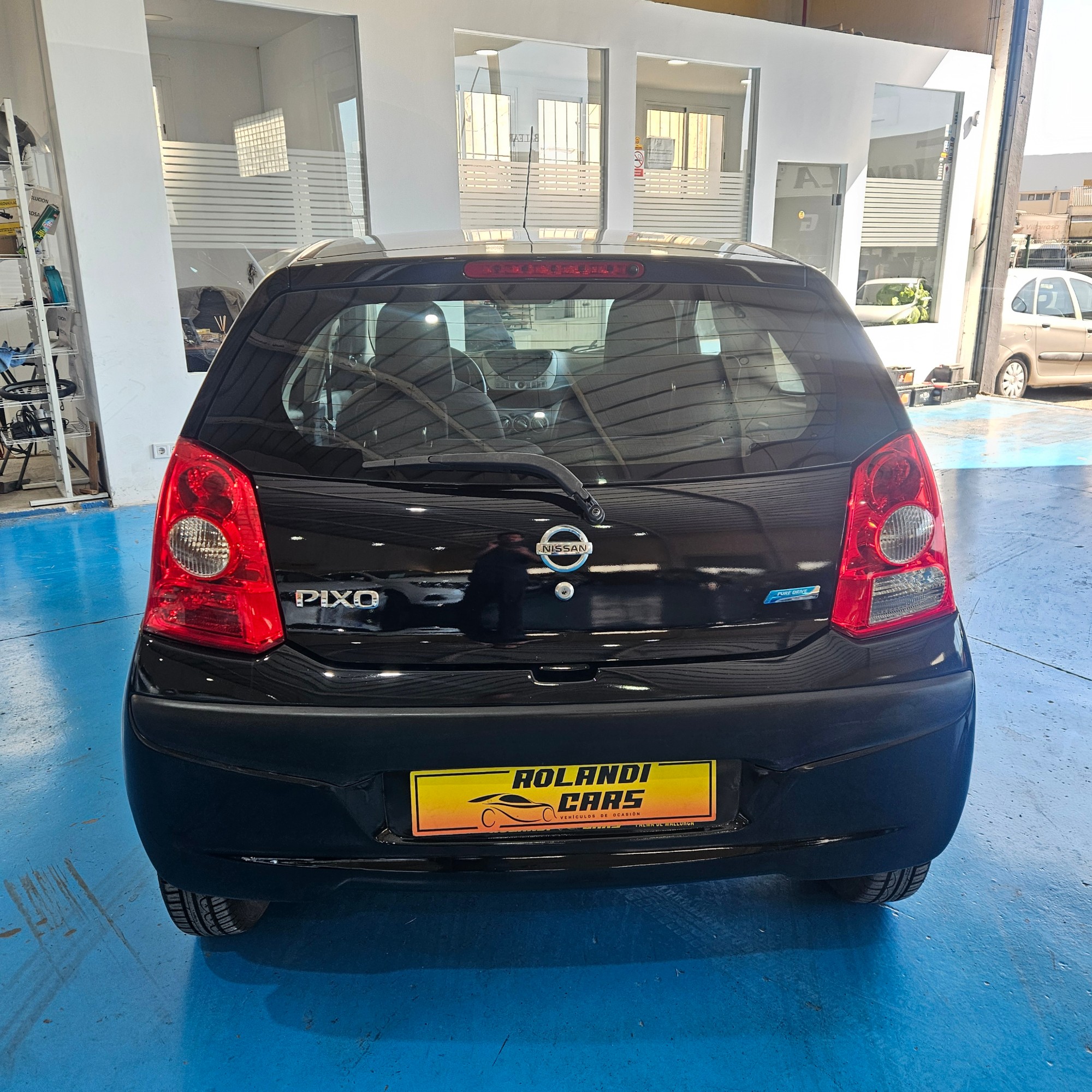 Nissan Pixo - 5