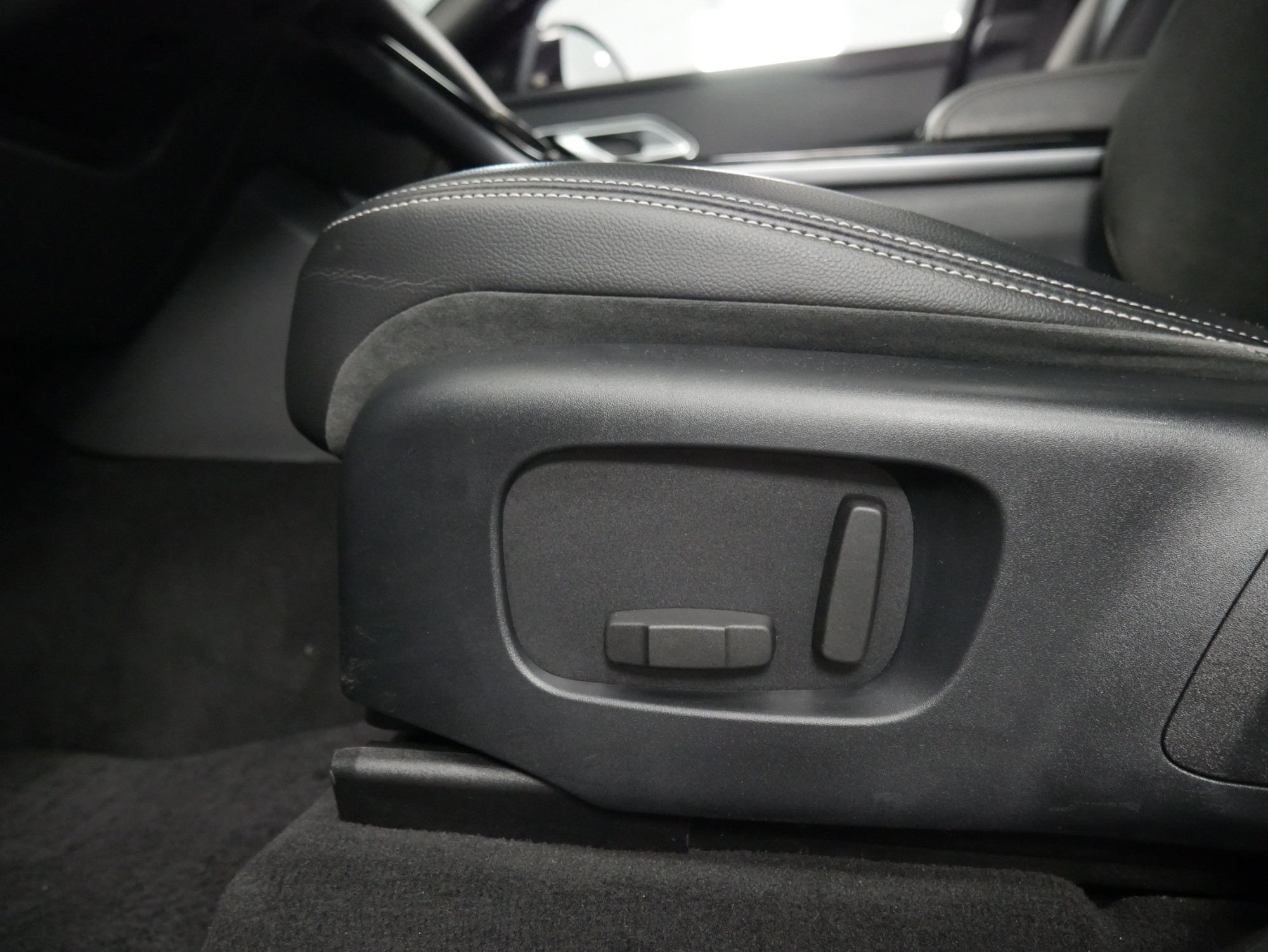 LANDROVER RANGE ROVER VELAR