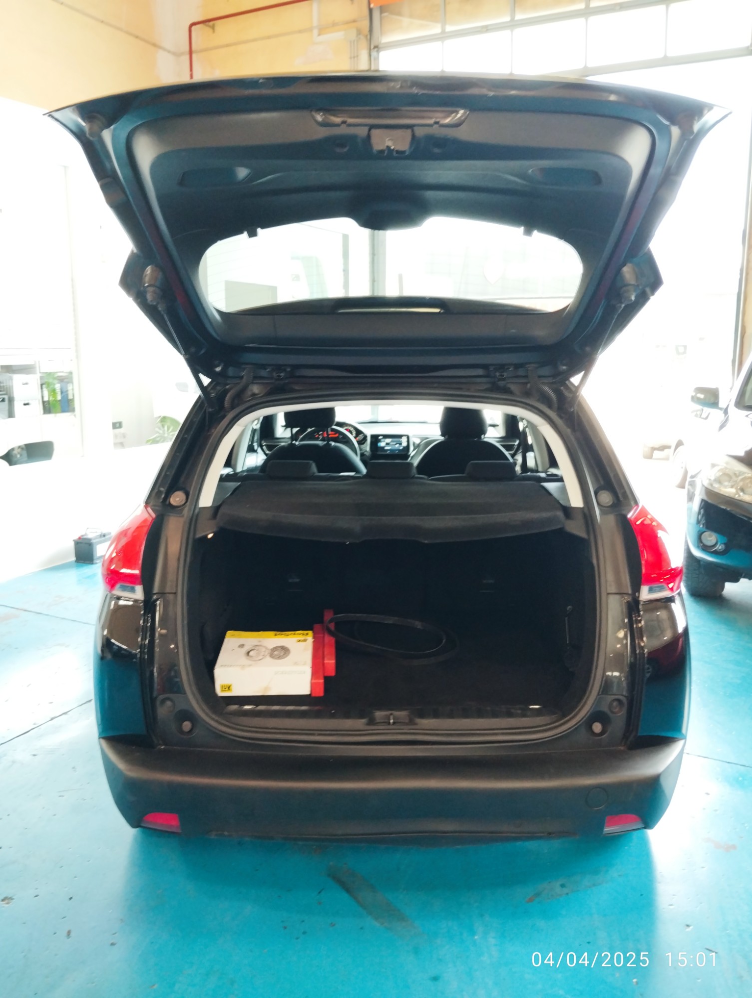 Peugeot 2008 - 8