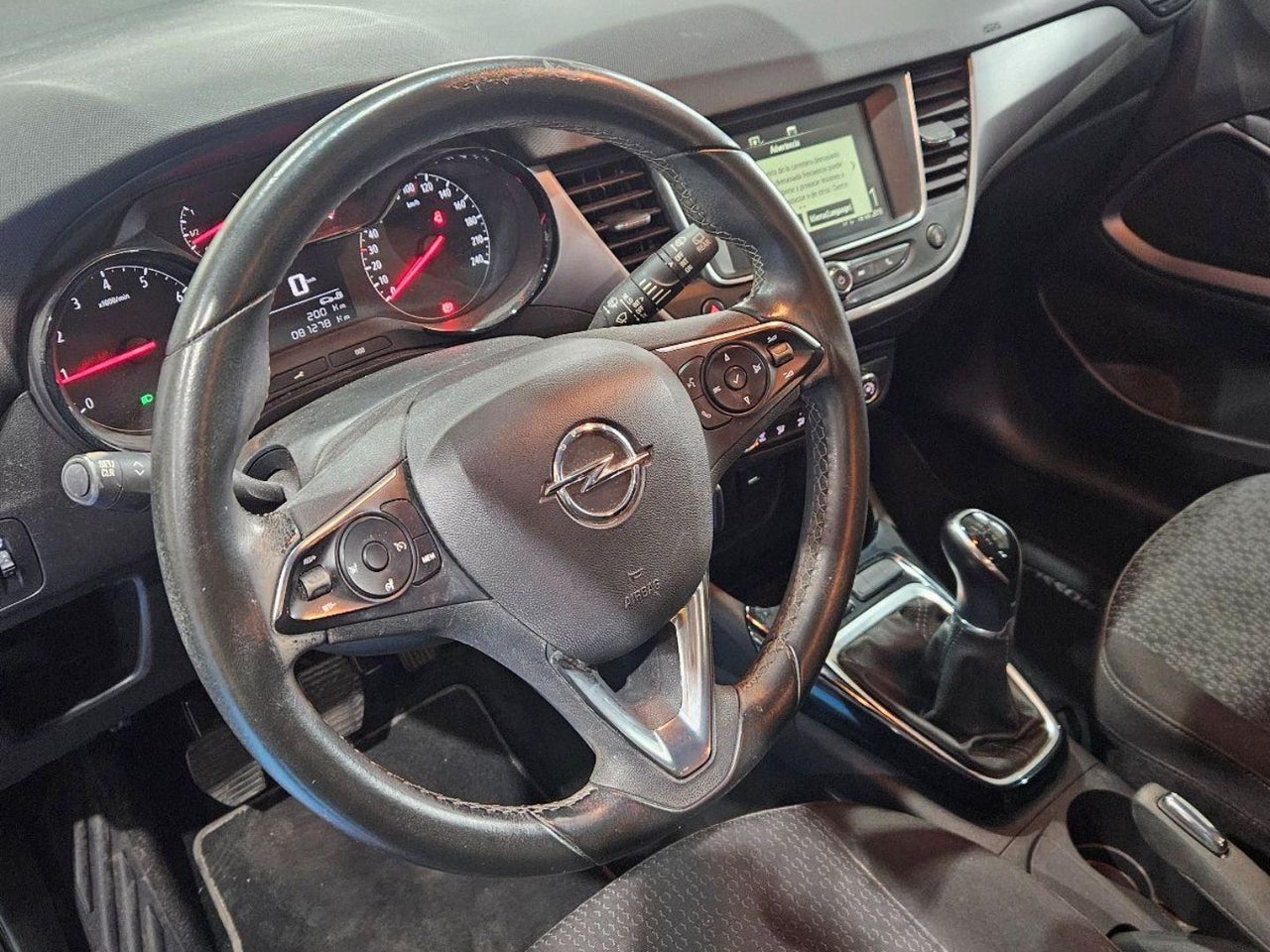 Opel Crossland X - 16