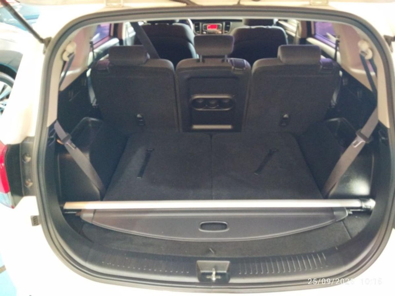 Kia Carens - 9