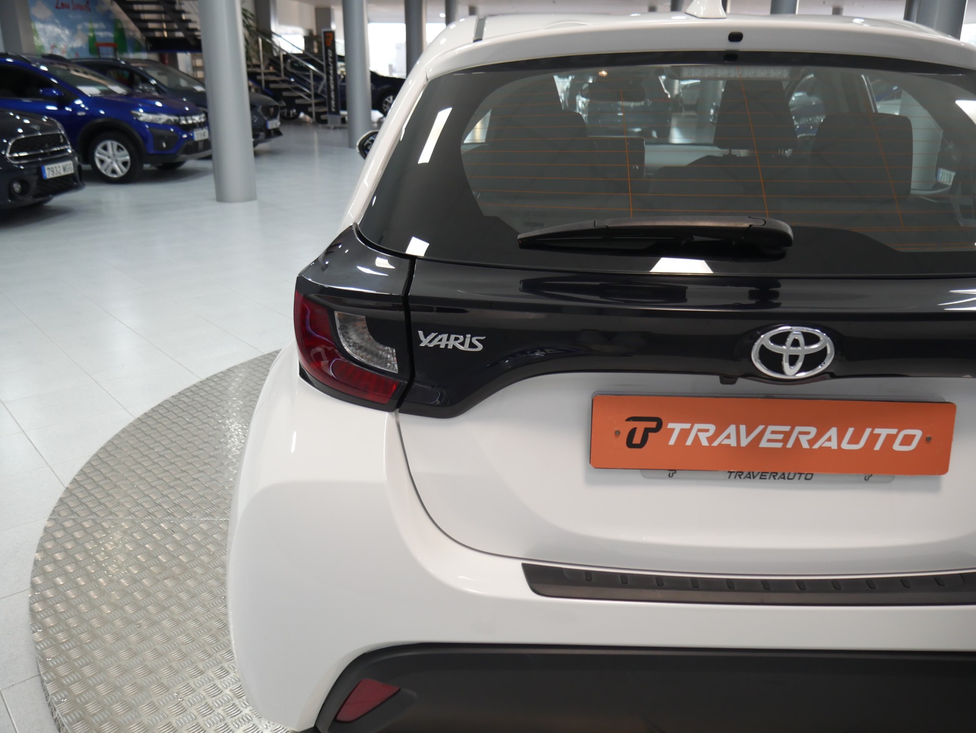 TOYOTA YARIS