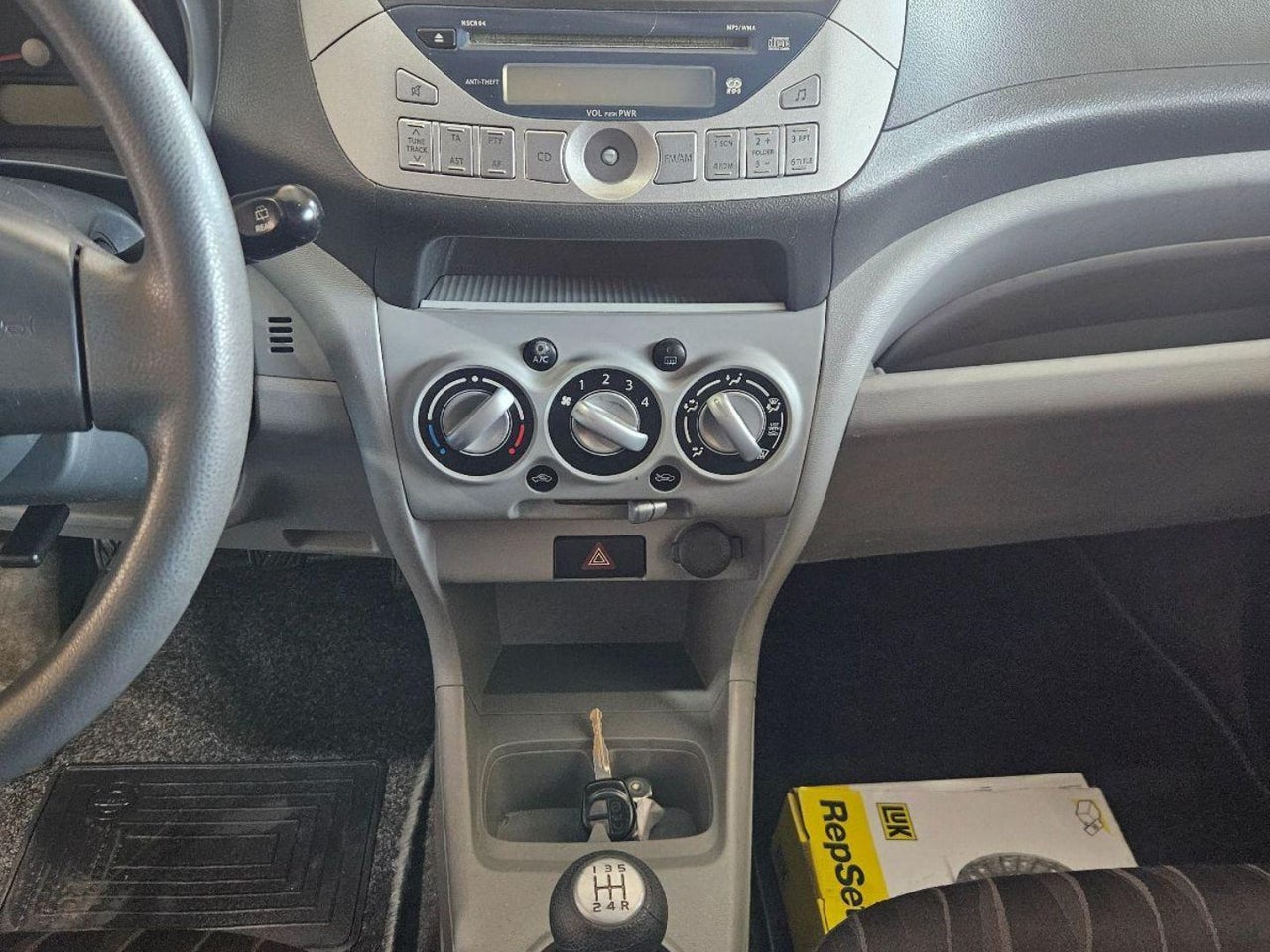 Nissan Pixo - 10