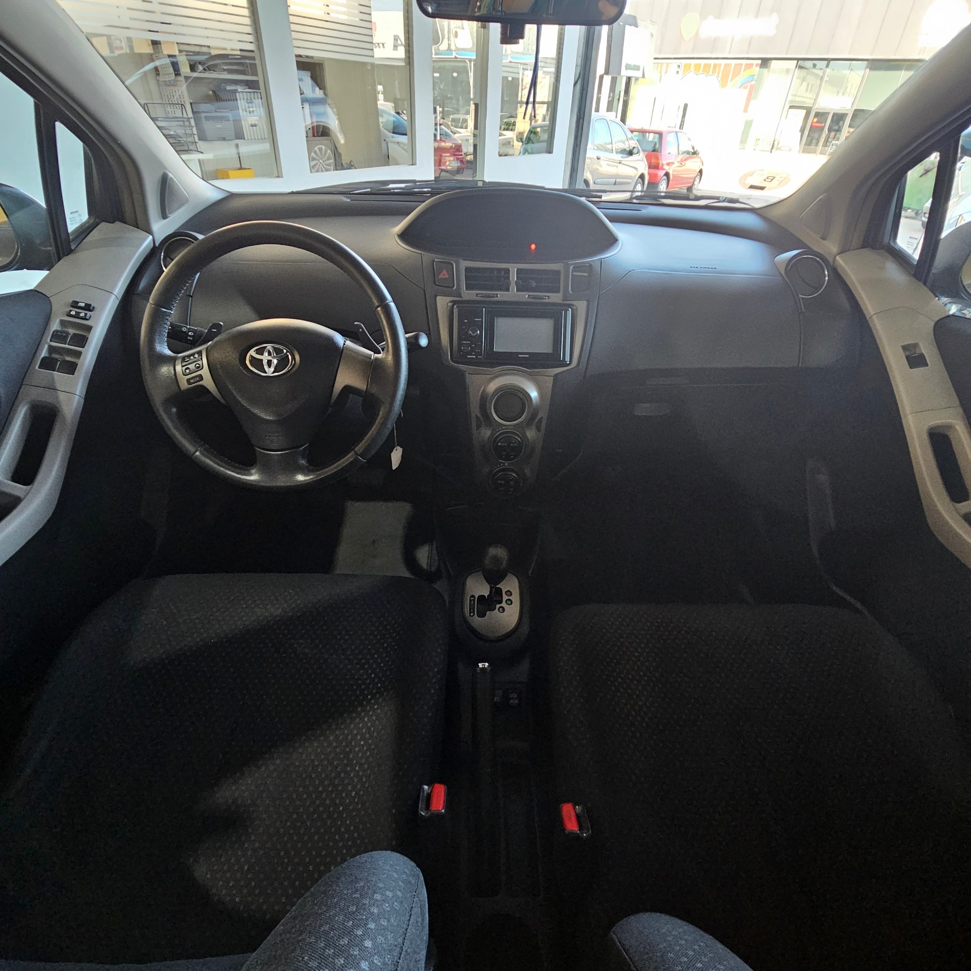 Toyota Yaris - 16