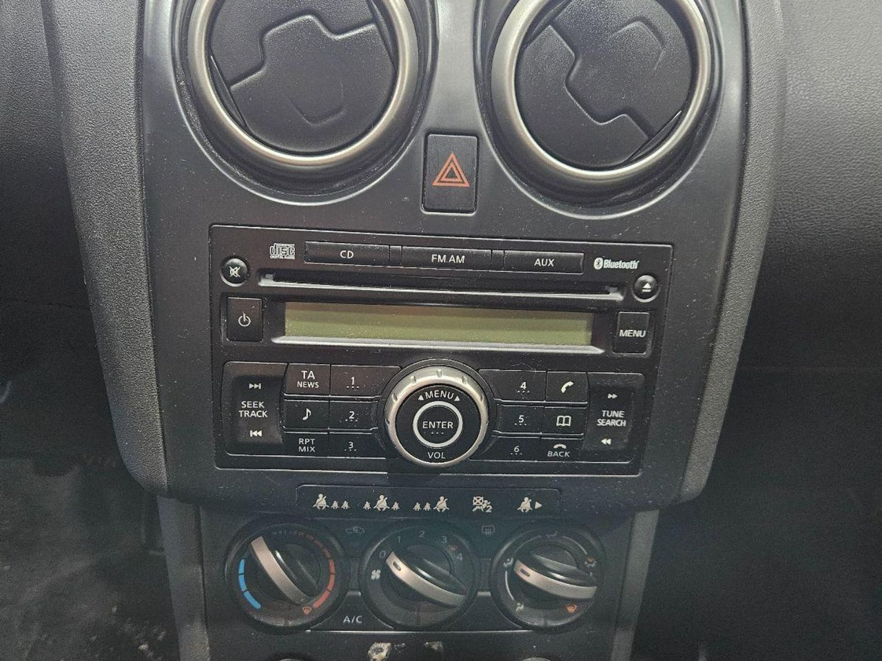 Nissan QASHQAI - 21