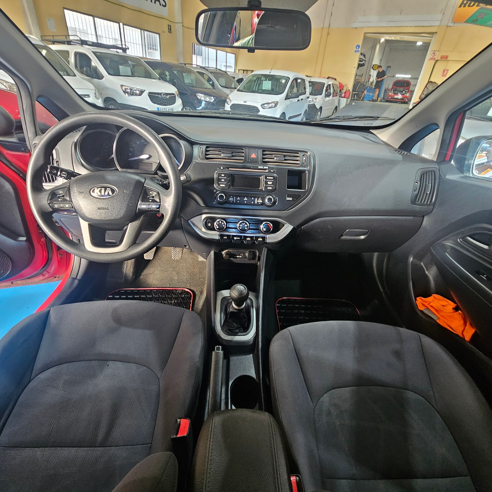 Kia Rio - 11