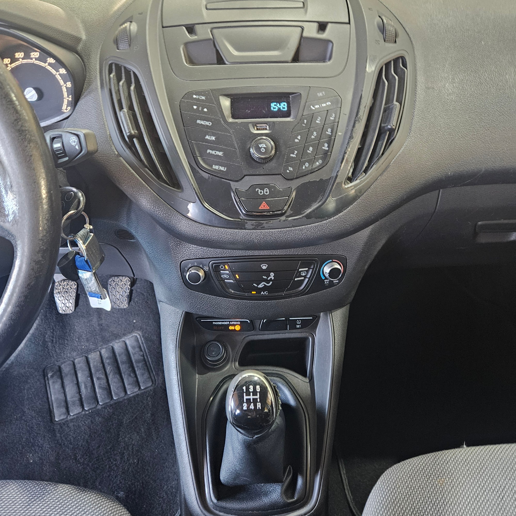 Ford Tourneo Courier - 13