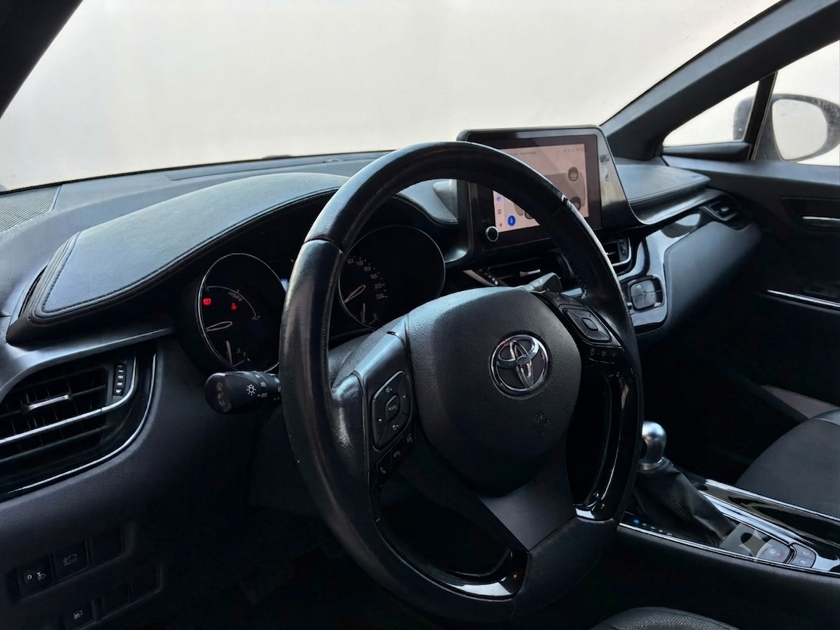 TOYOTA CHR