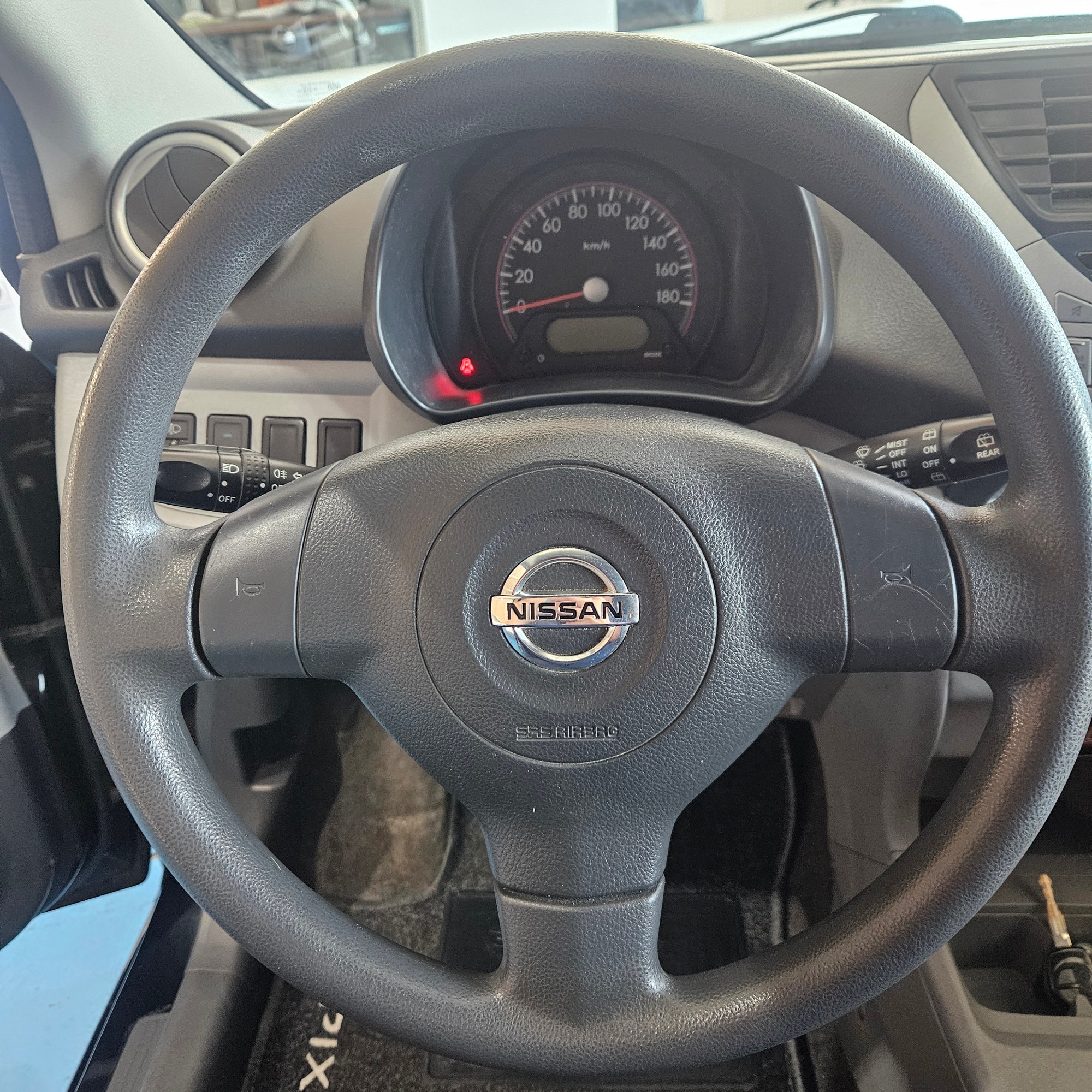 Nissan Pixo - 14