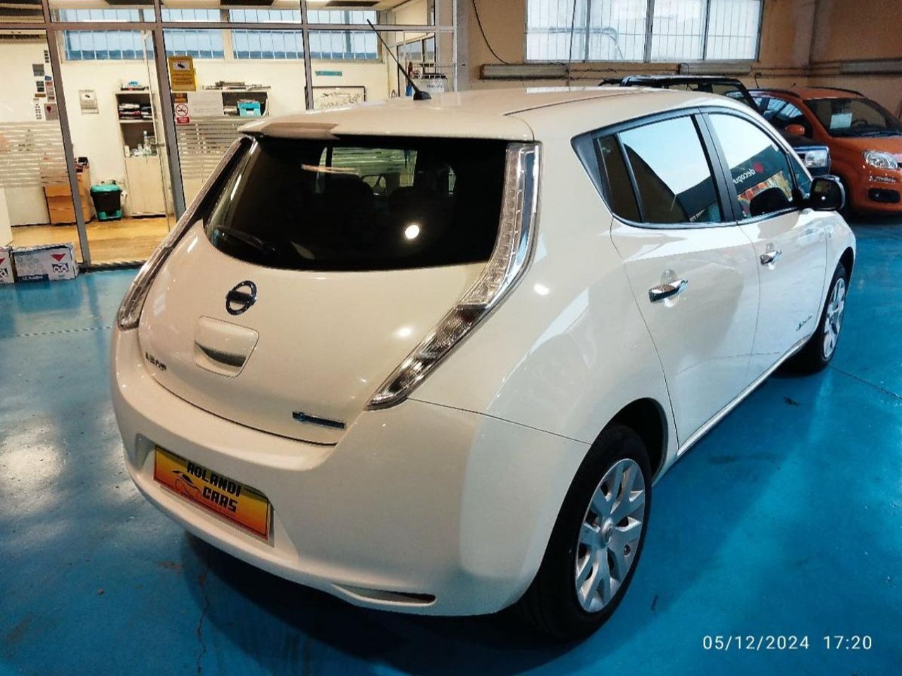 Nissan LEAF - 5