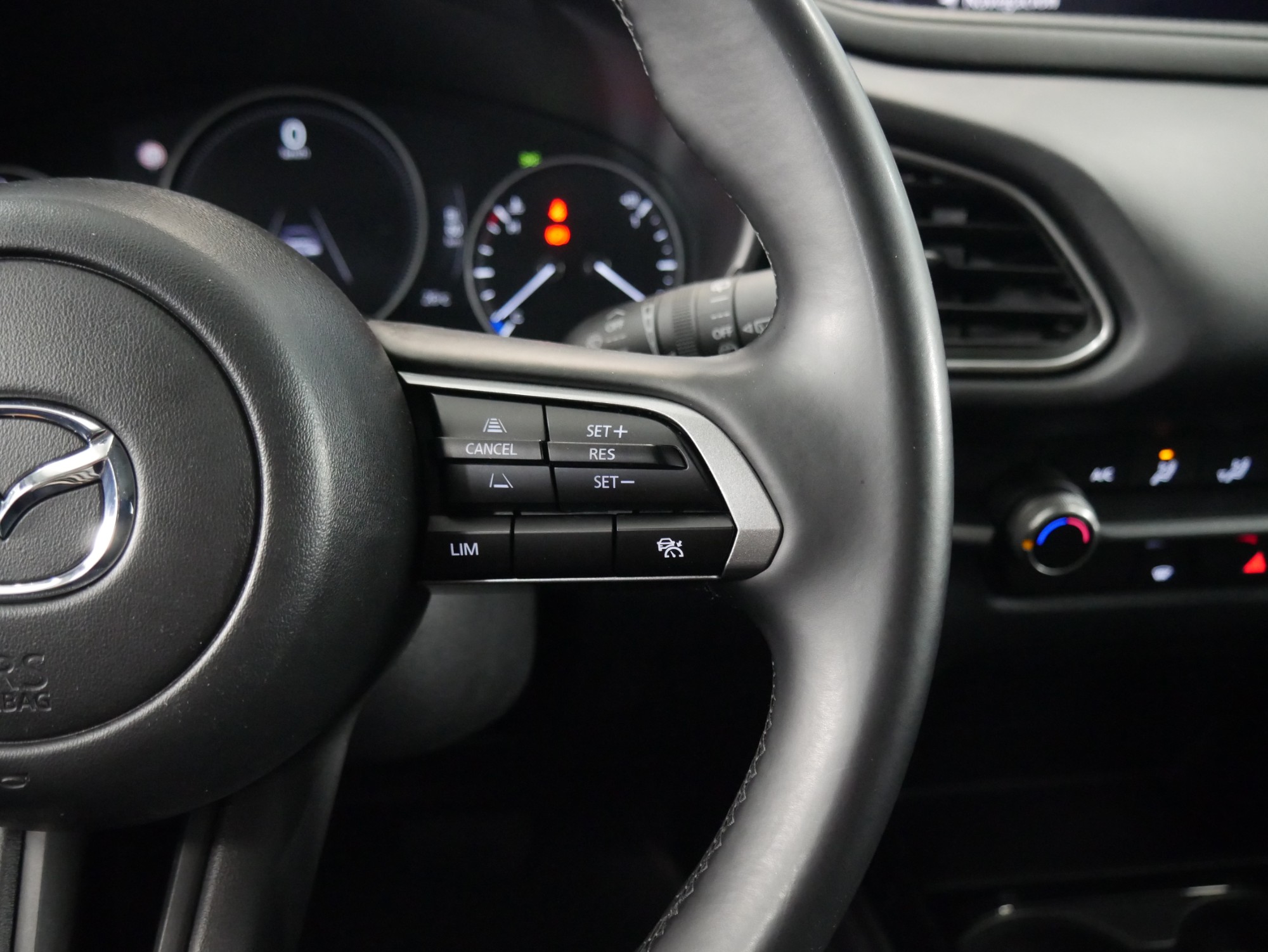 MAZDA CX30