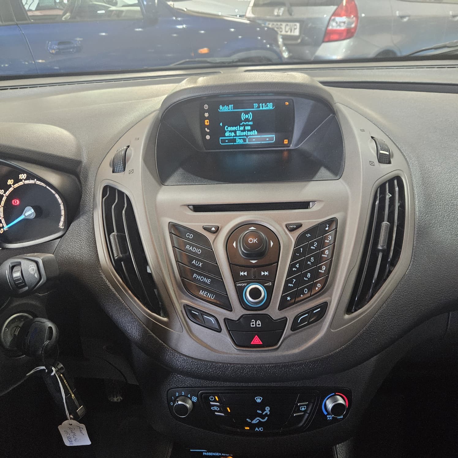 Ford Tourneo Courier - 15