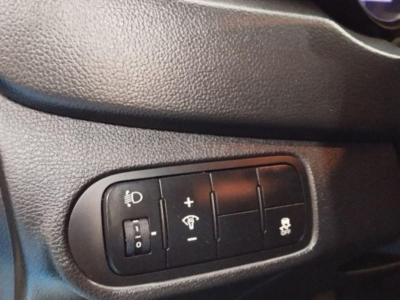 Kia Carens - 21