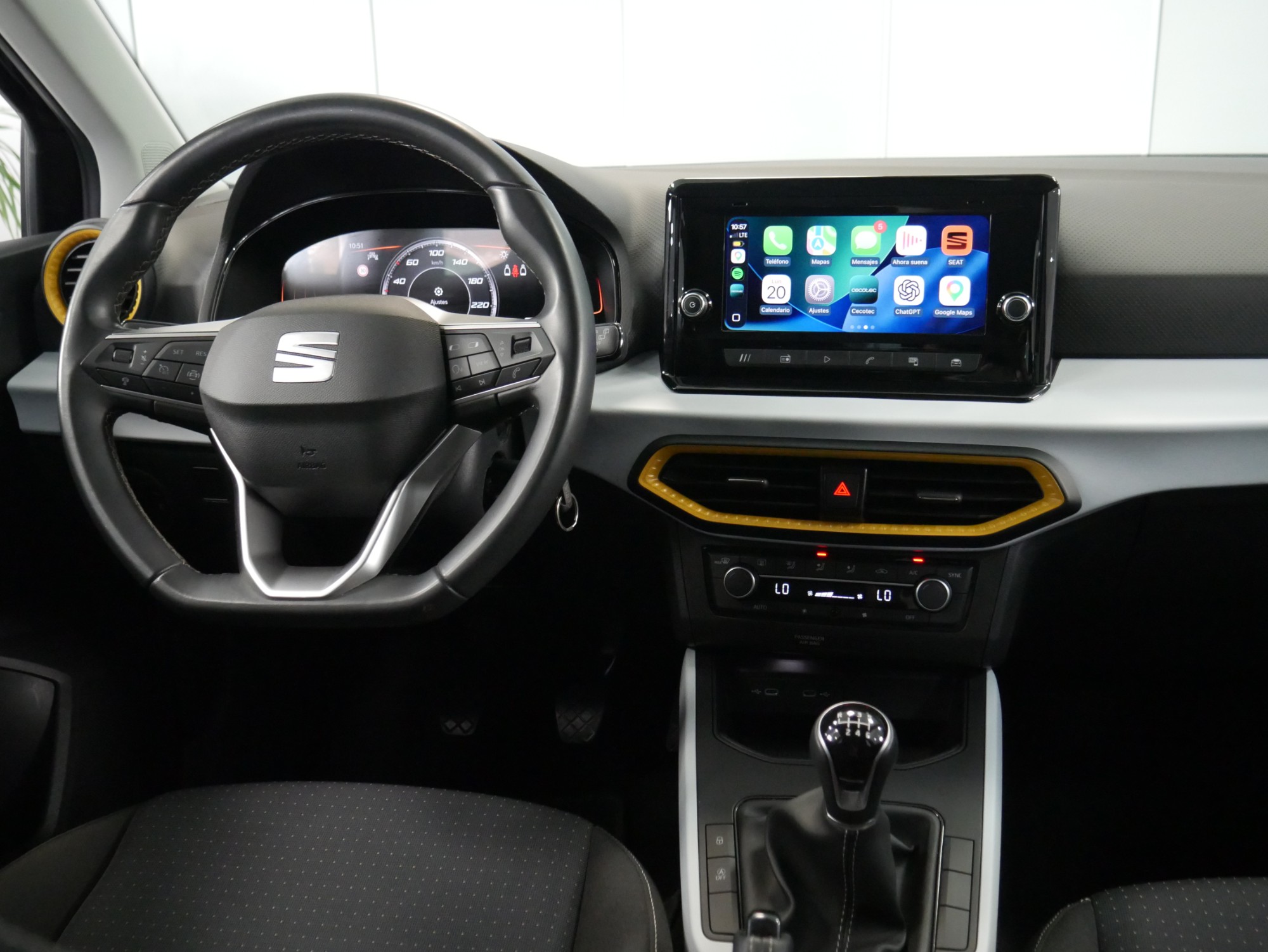 SEAT ARONA
