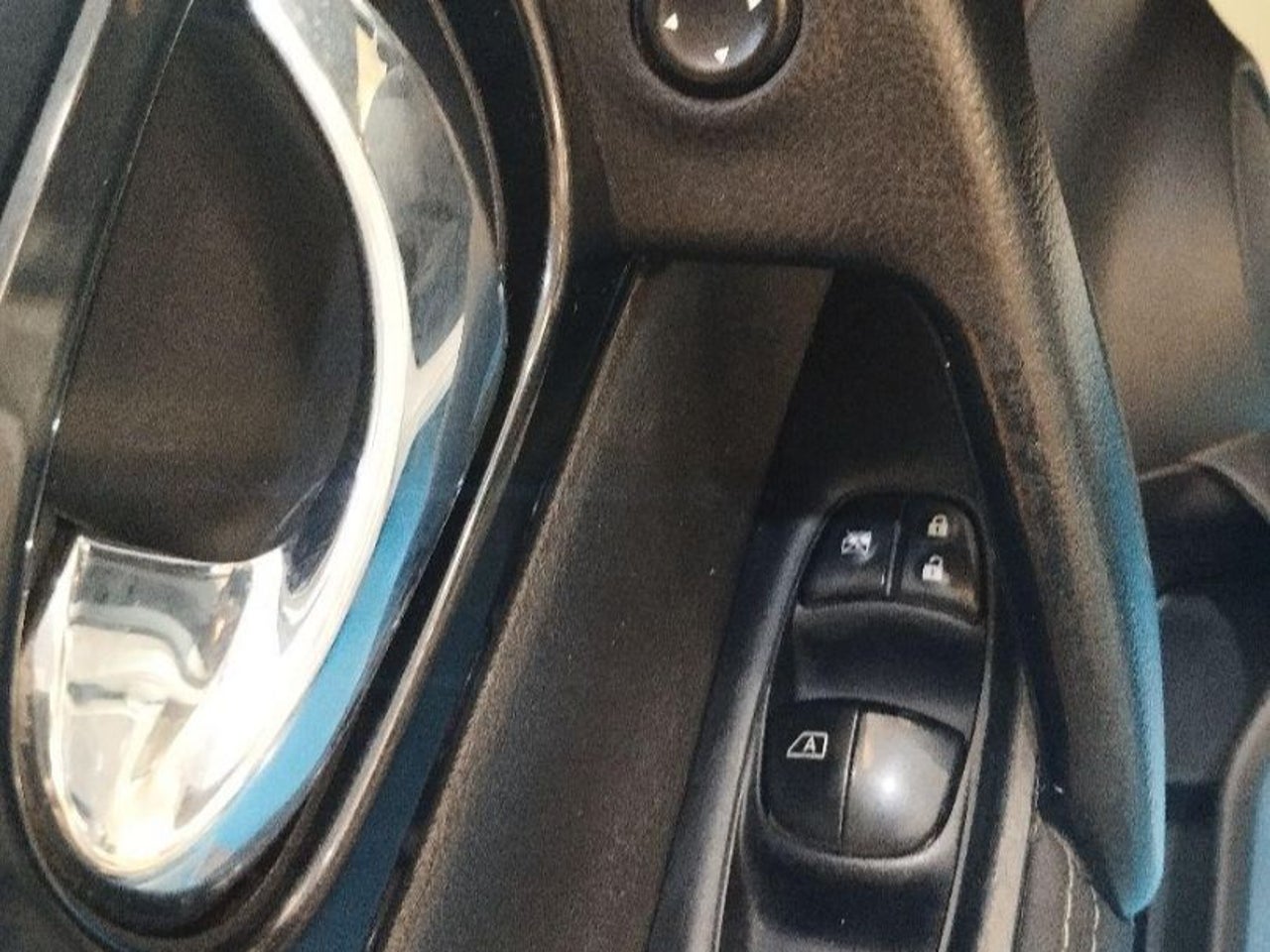 Nissan QASHQAI - 11