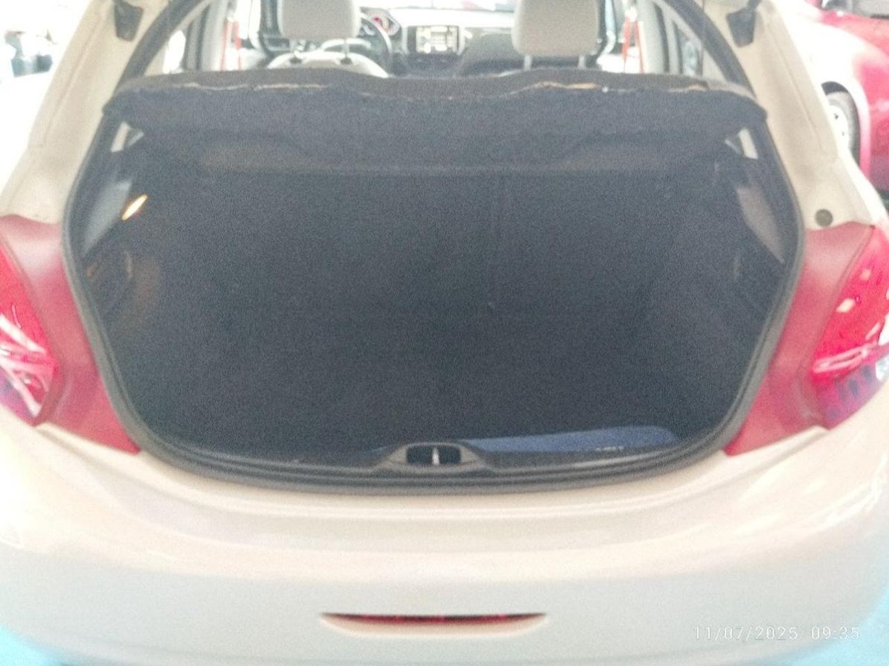 Peugeot 208 - 7