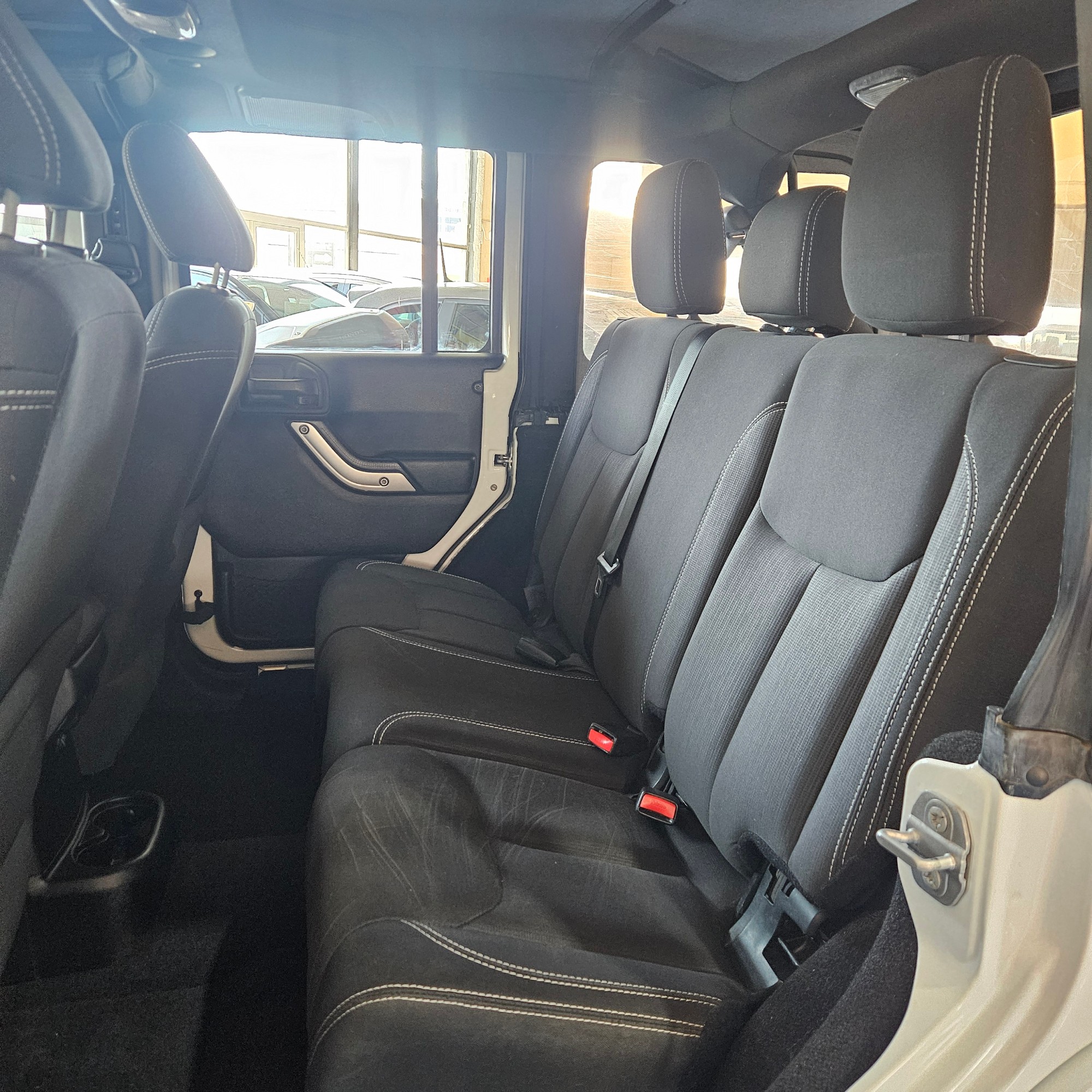 Jeep Wrangler - 9