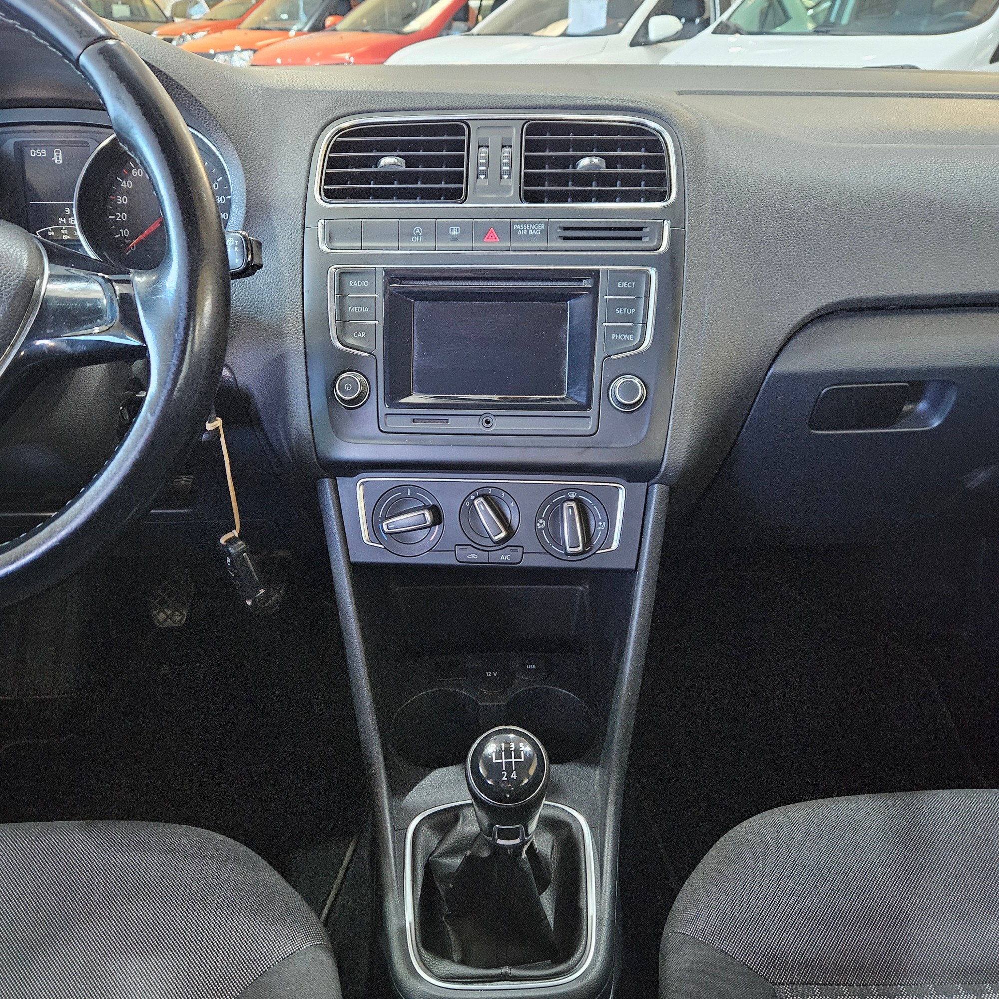 Volkswagen Polo - 15