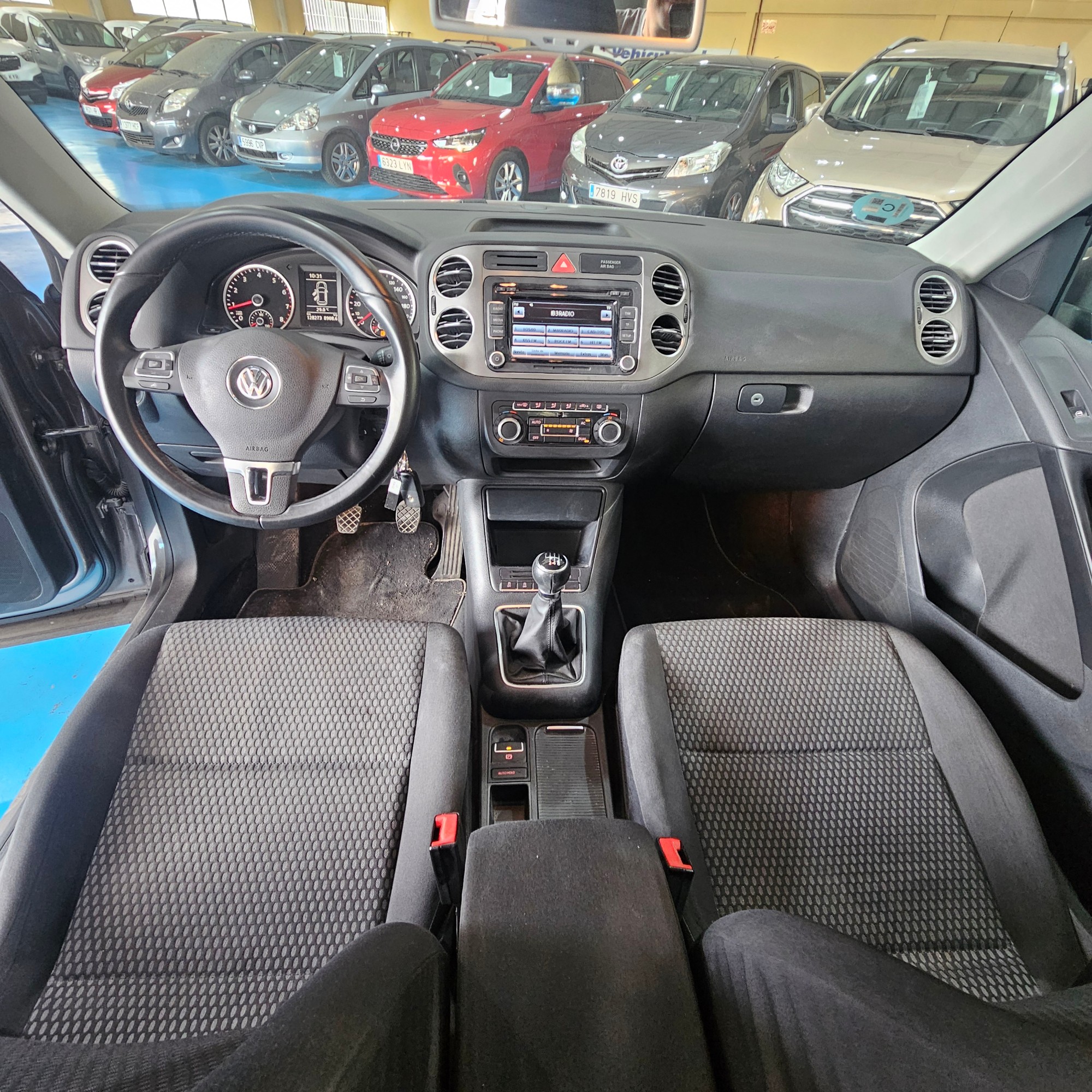 Volkswagen Tiguan - 15
