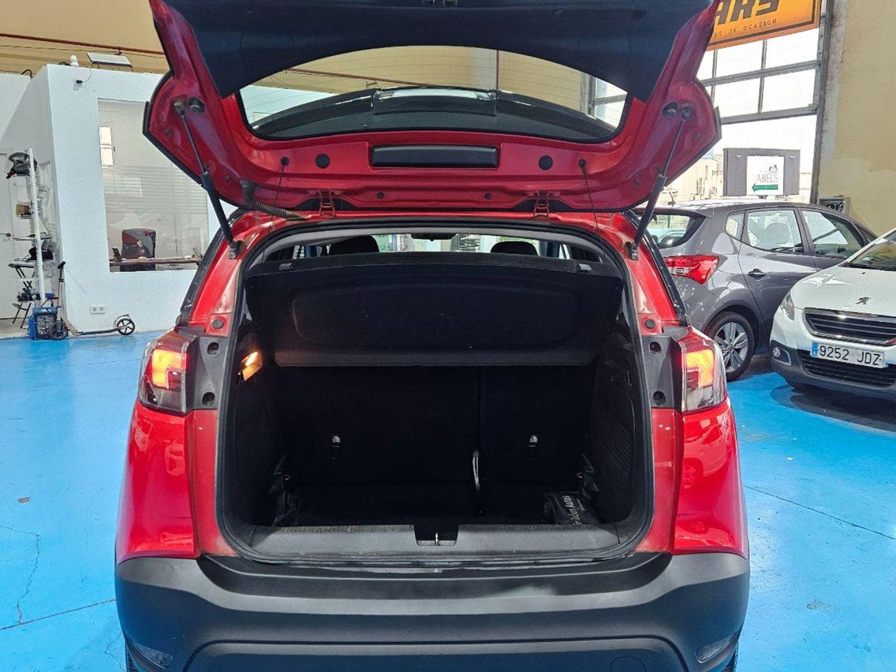 Opel Crossland X - 8