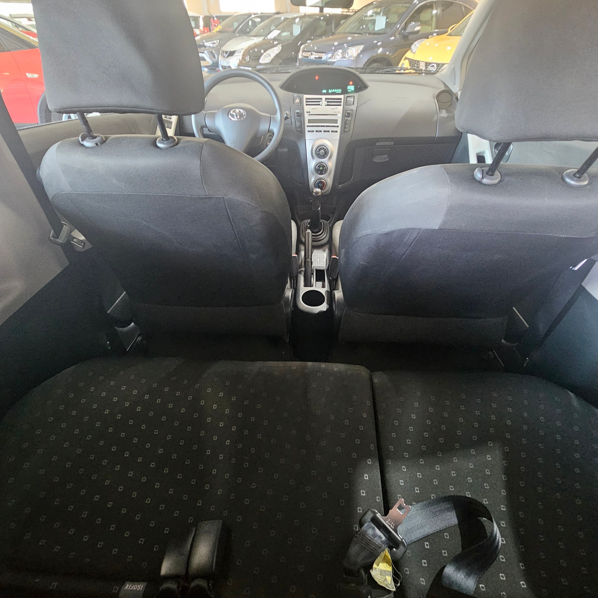 Toyota Yaris - 12