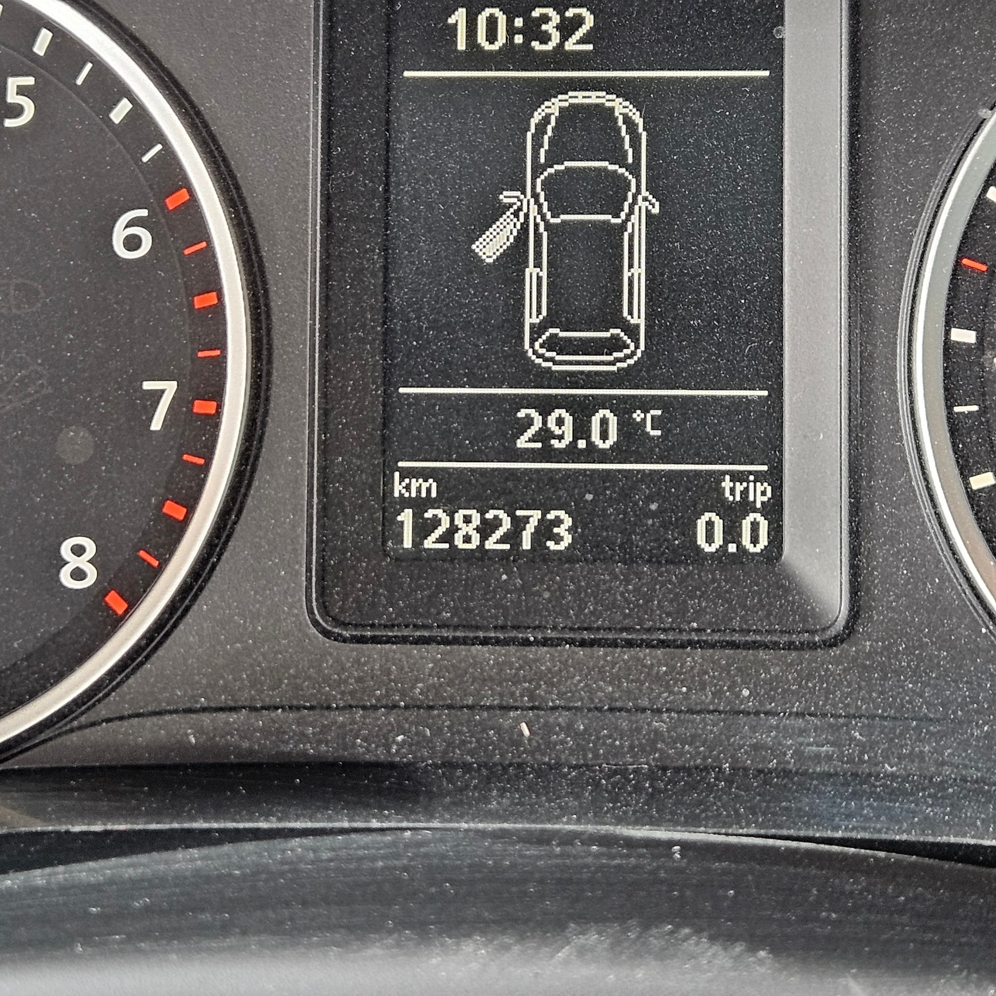 Volkswagen Tiguan - 21