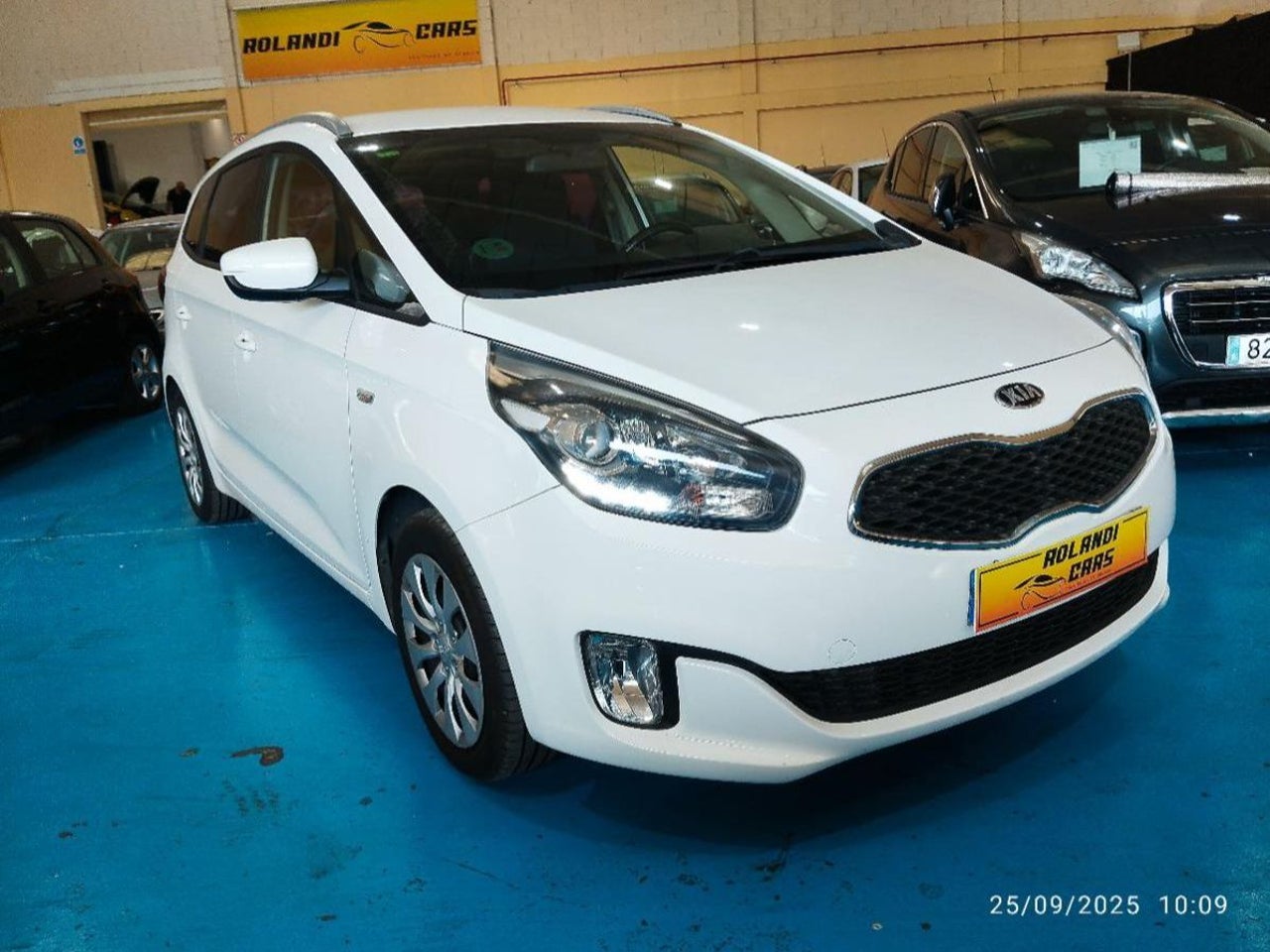 Kia Carens - 3
