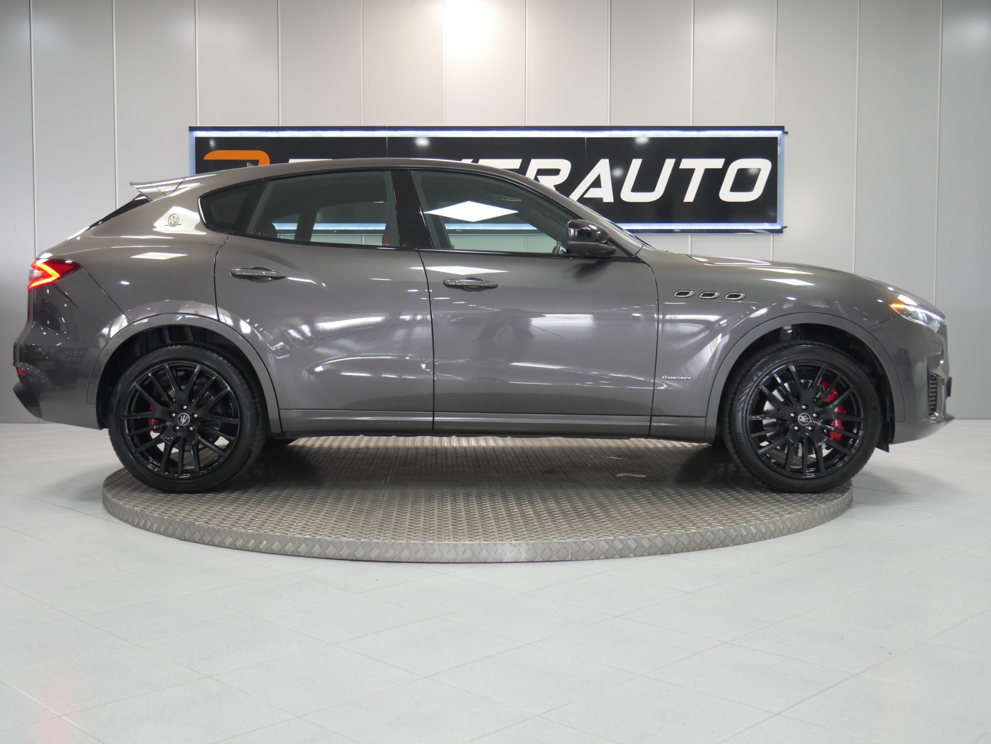 maserati levante