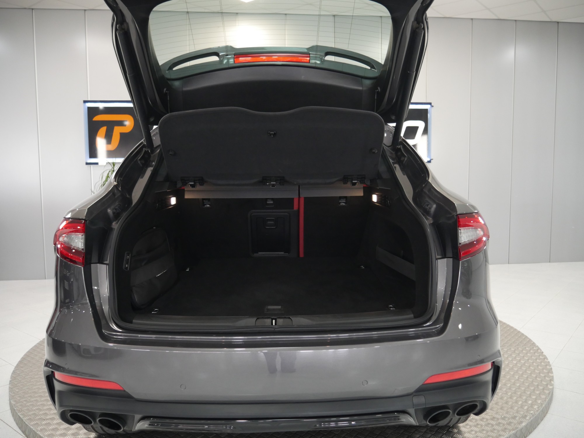 maserati levante
