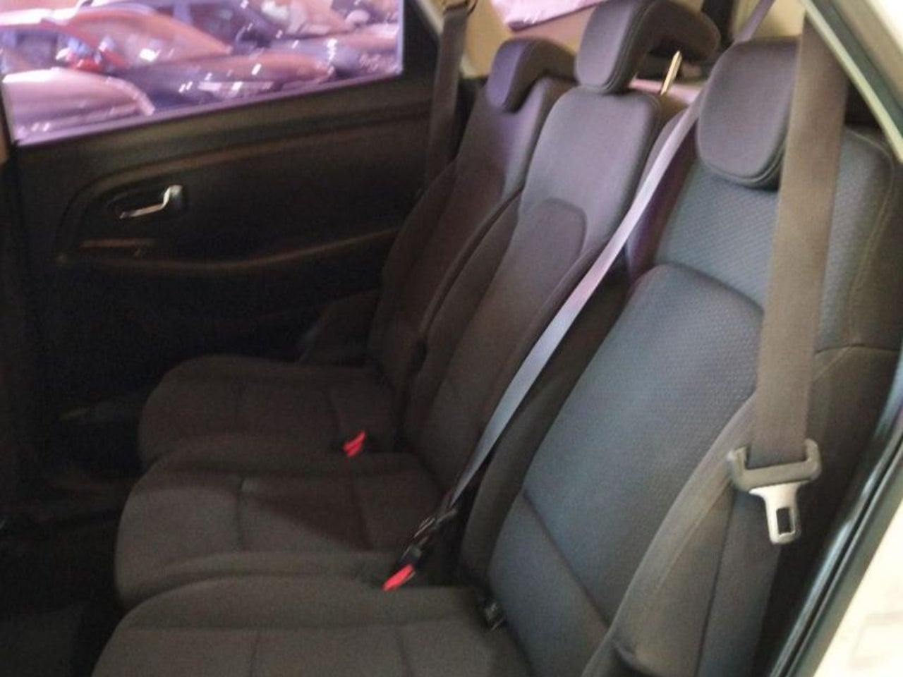 Kia Carens - 11