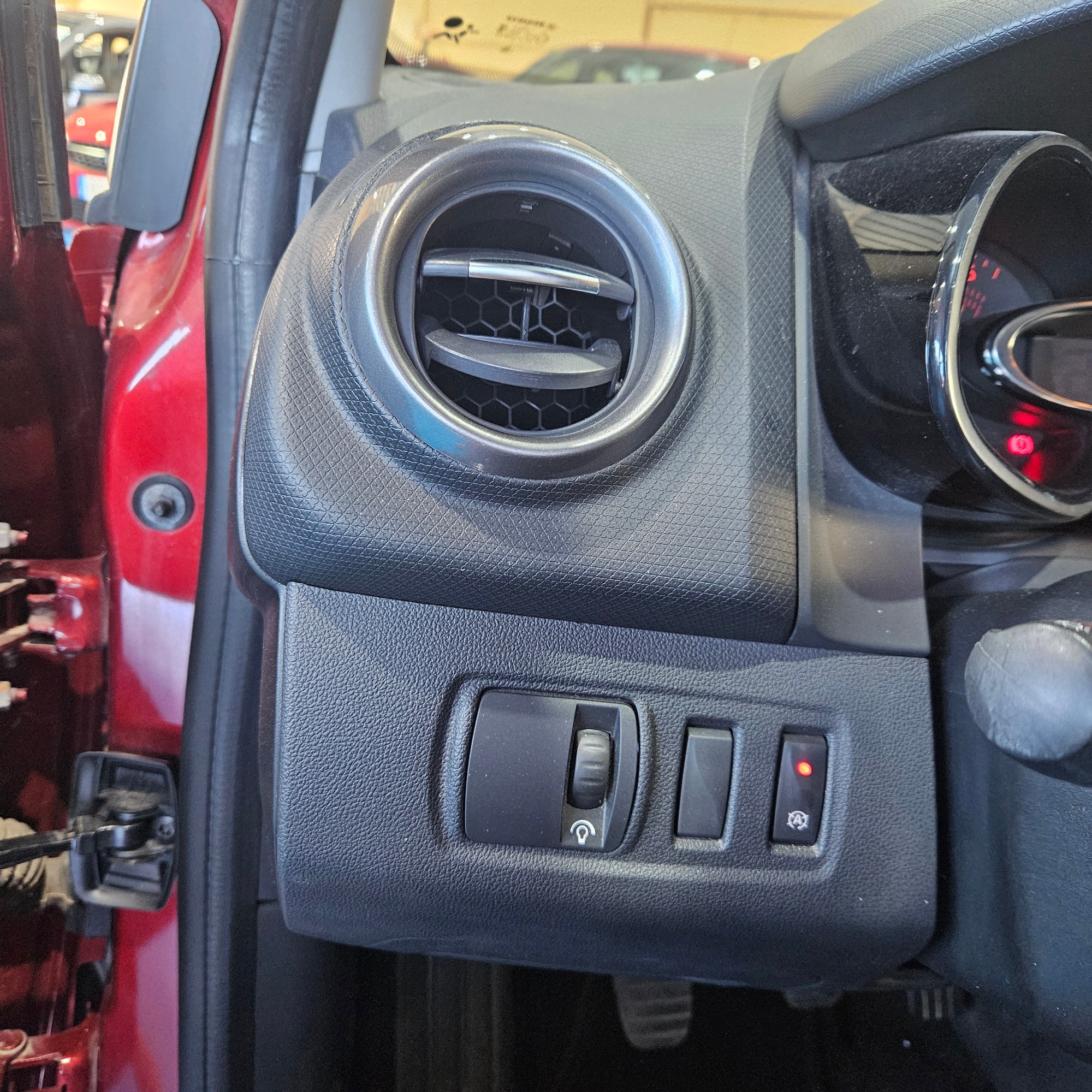 Renault Clio - 19