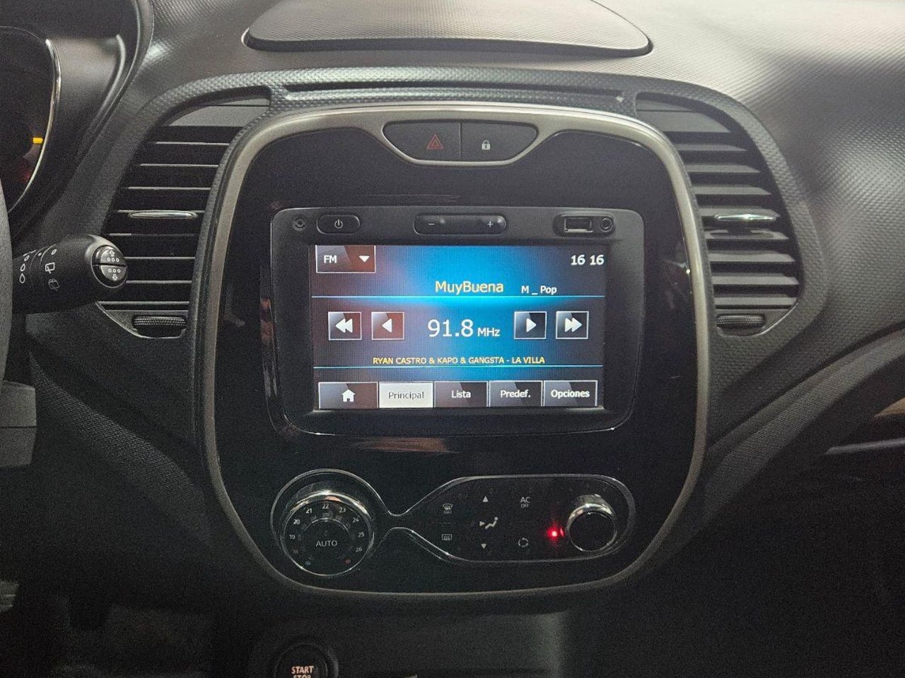 Renault Captur - 15