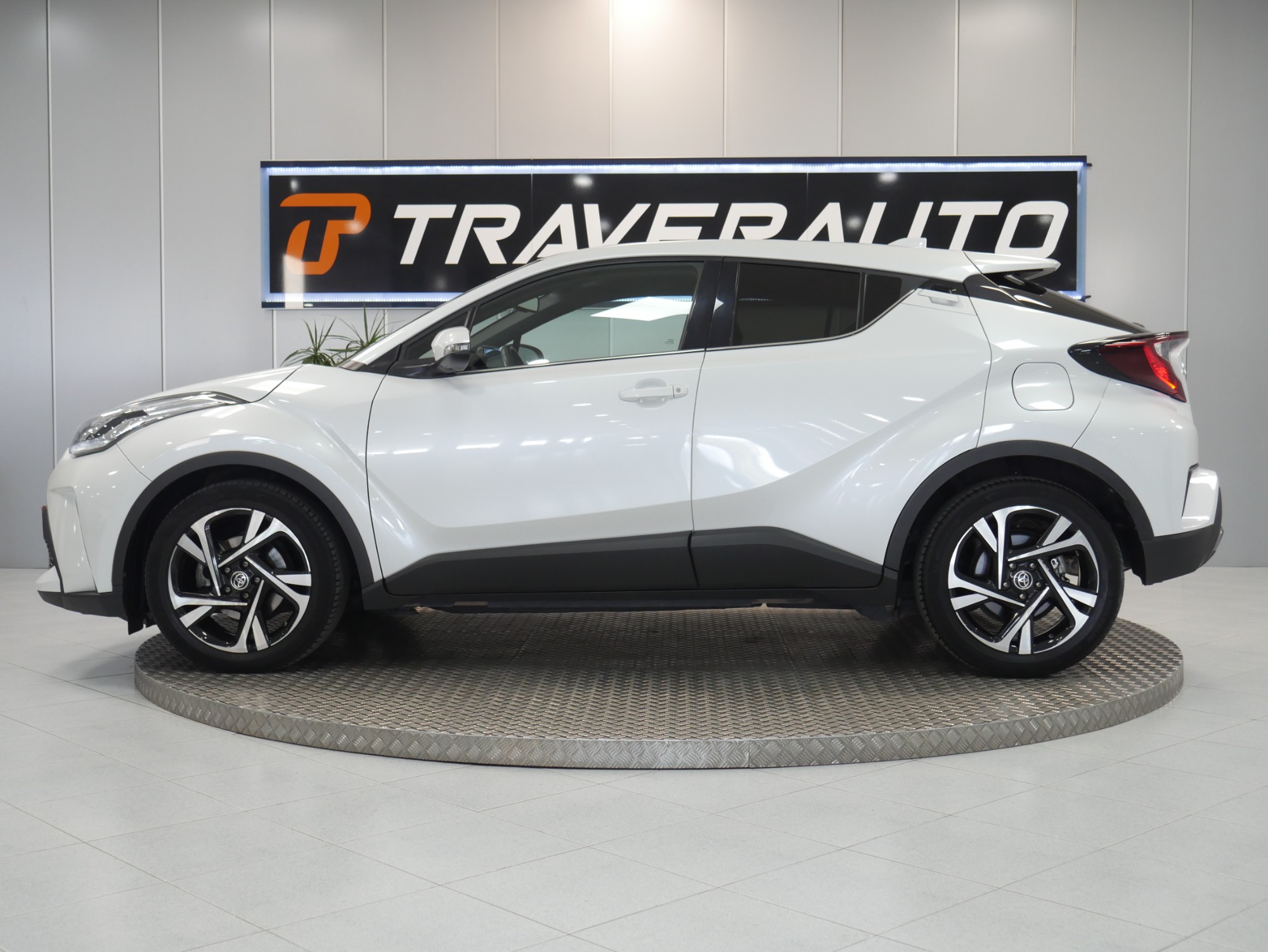toyota chr