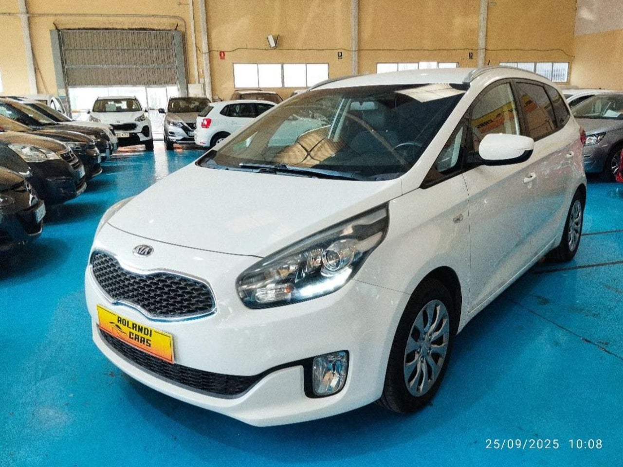 Kia Carens - 2